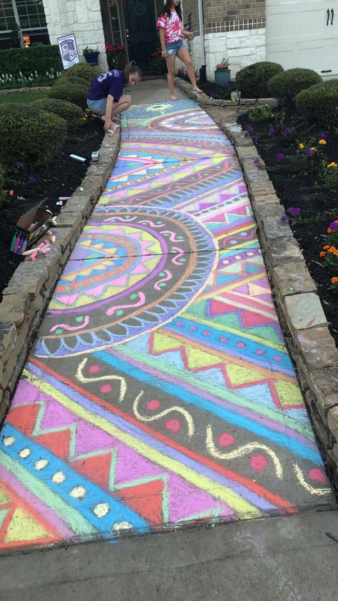 20 Amazing Sidewalk Chalk Ideas for Learning (and Fun)
